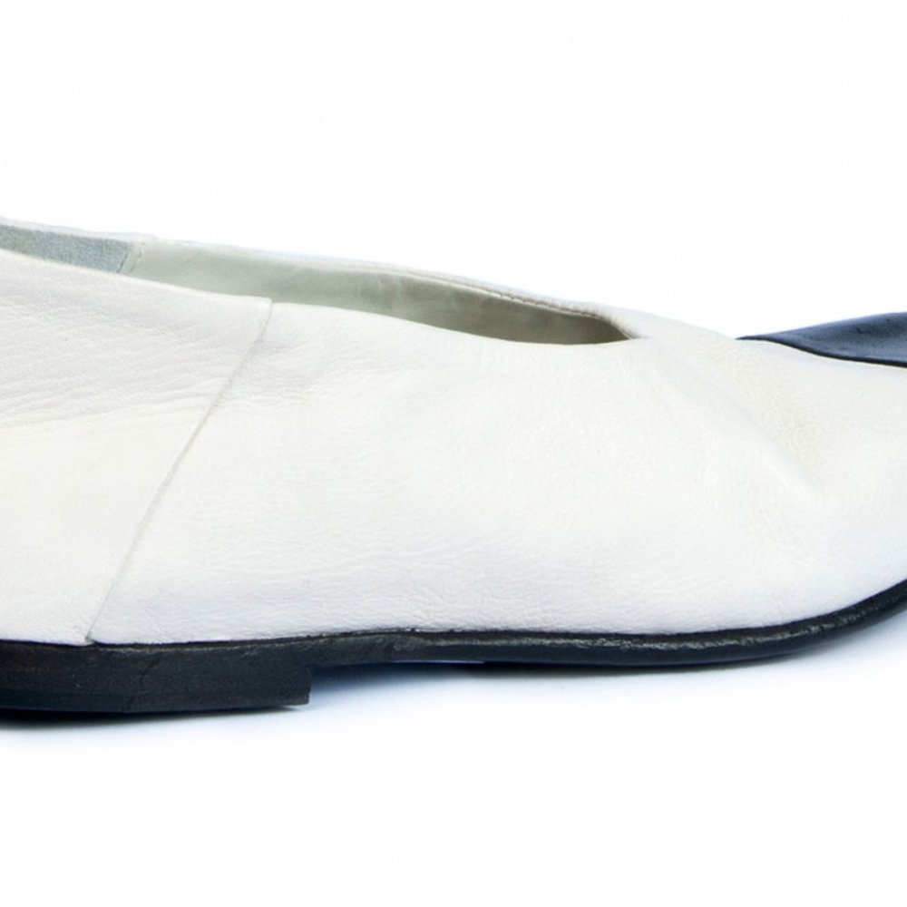 Ernesto Dolani White leather Slip on shoe with black toe - Picture 3 of 4
